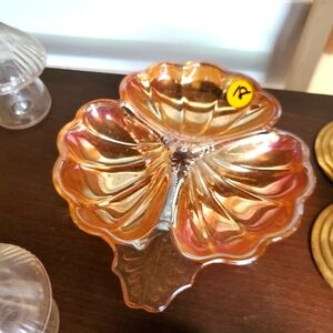 Carnival Glass 3 leaf clover dish